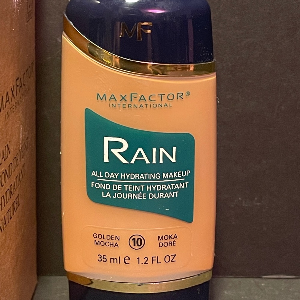 MAX FACTOR ALL DAY HYDRATING MAKEUP ( MADE IN USA ) #10 GOLDEN MOCHA, 1.2 OZ